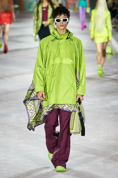 Look 57